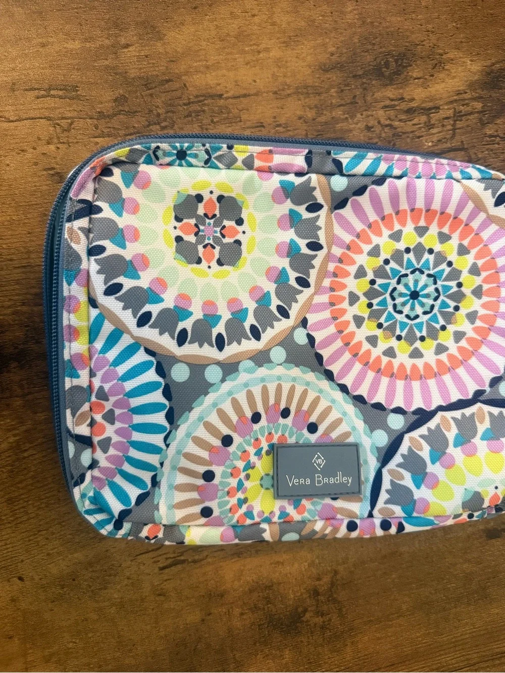 Vera Bradley Wipes Pouch Lighten Up Sunny Medallion MSRP $45